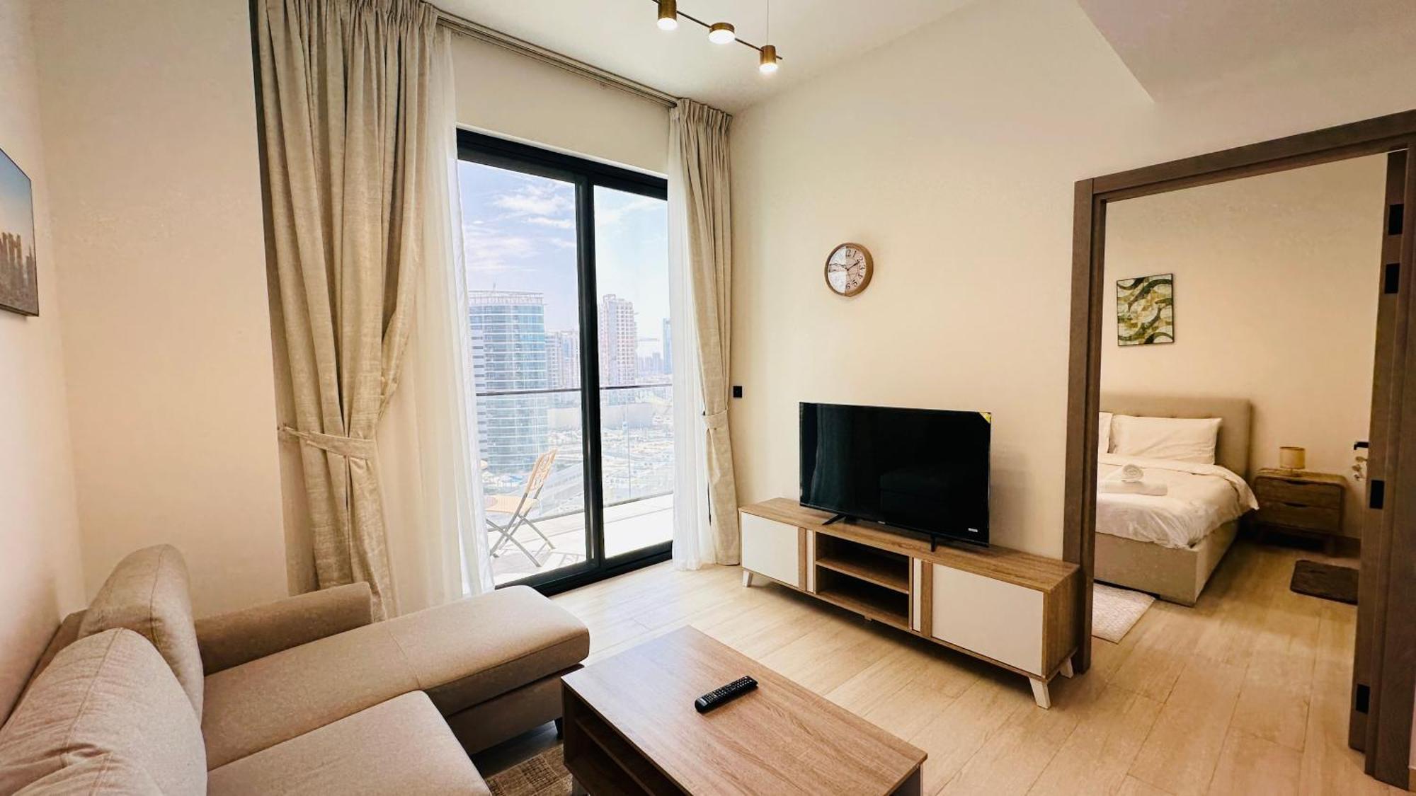 Homestay Oyo 1292 Fully Furnished 1bed @jvc